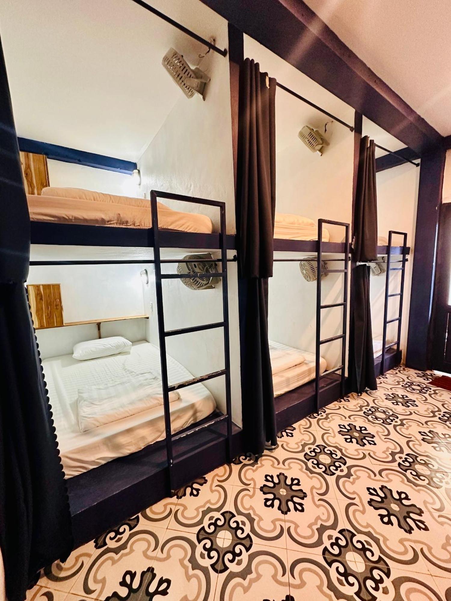 The Jam Hostel Luang Prabang Exterior photo